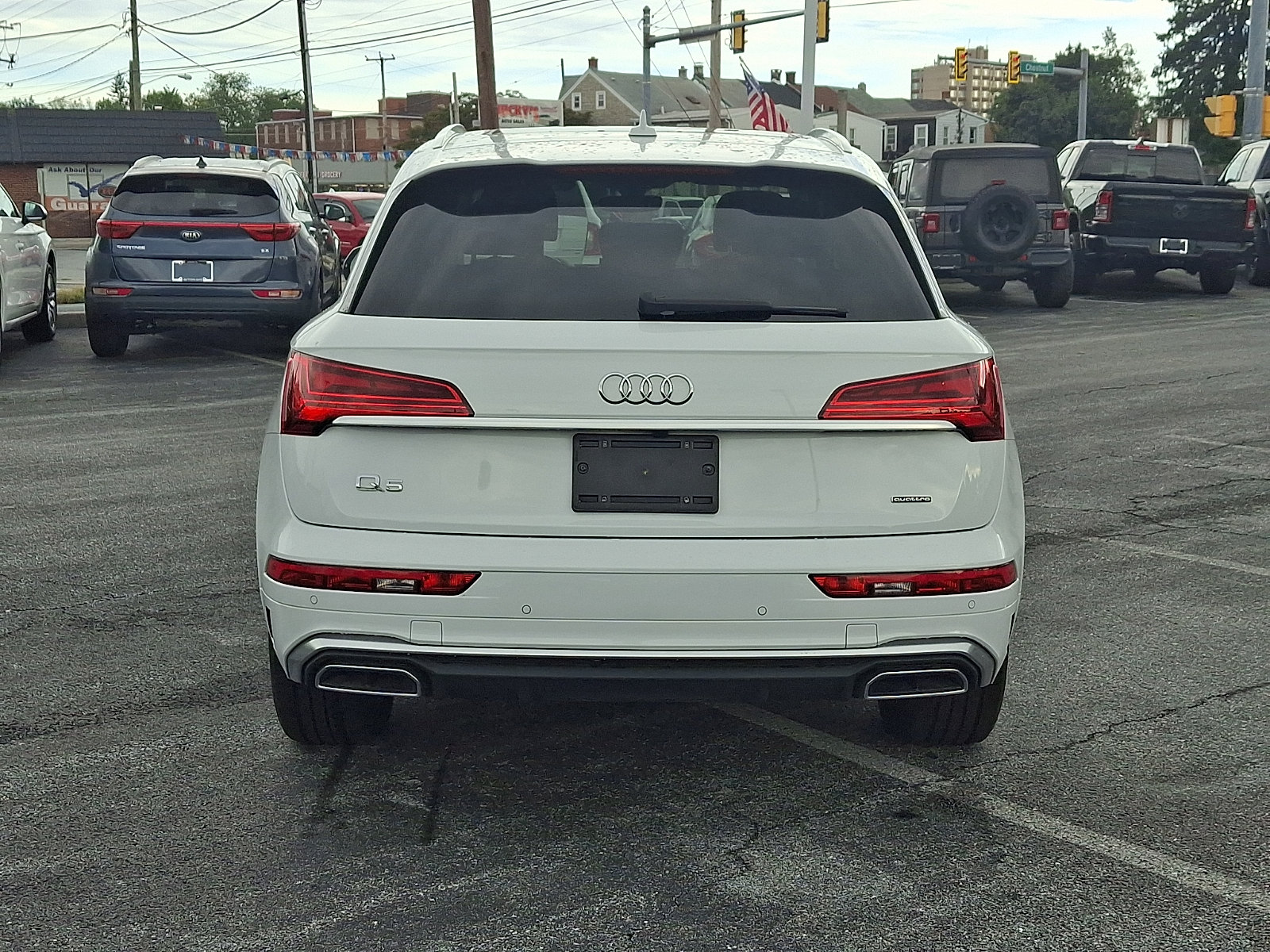Used 2023 Audi Q5 2.0T Premium w/ Convenience Package AWD/4WD image 5