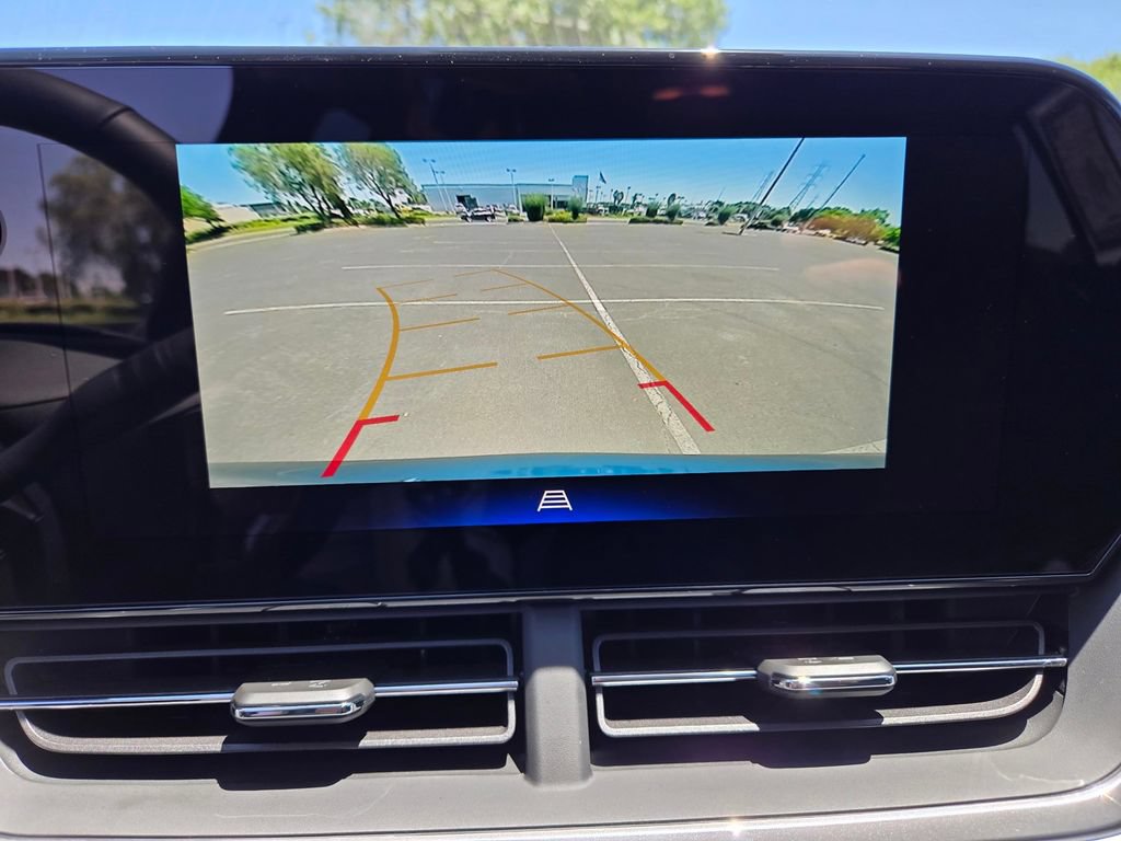Used 2026 Chevrolet Trax LT w/ LT Convenience Package FWD image 24