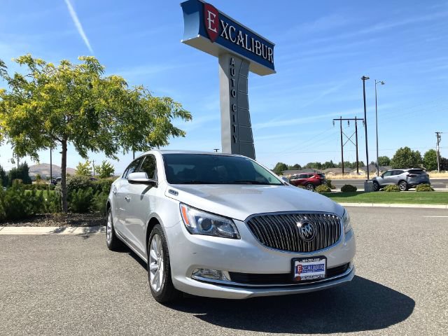 Used 2016 Buick LaCrosse FWD image 2