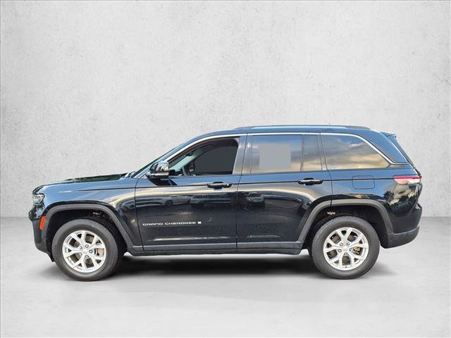 Used 2023 Jeep Grand Cherokee Limited AWD/4WD image 8