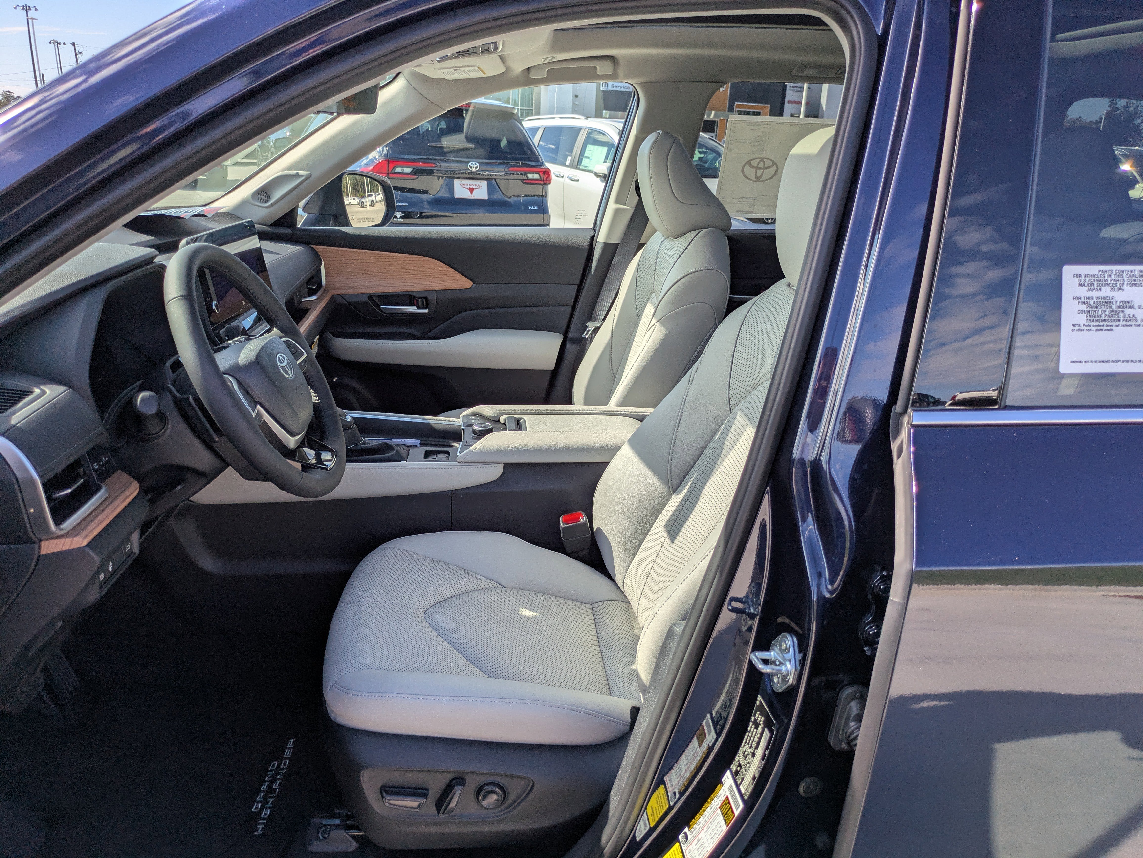 New 2026 Toyota Grand Highlander Platinum image 10