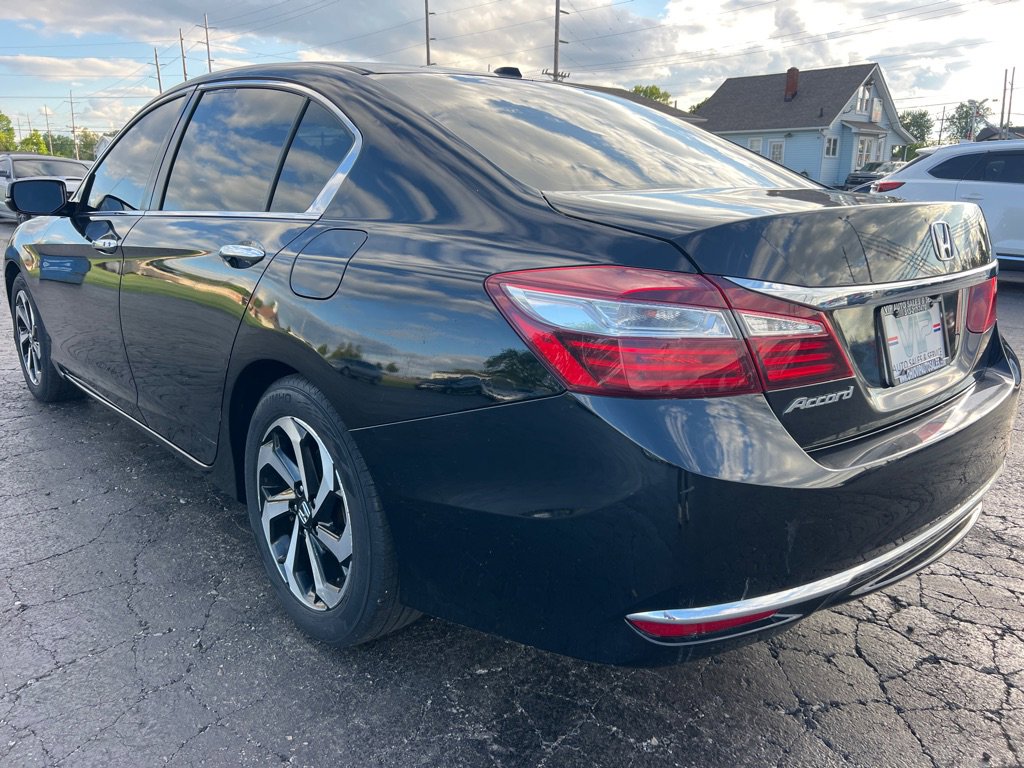 Used 2017 Honda Accord EX image 5