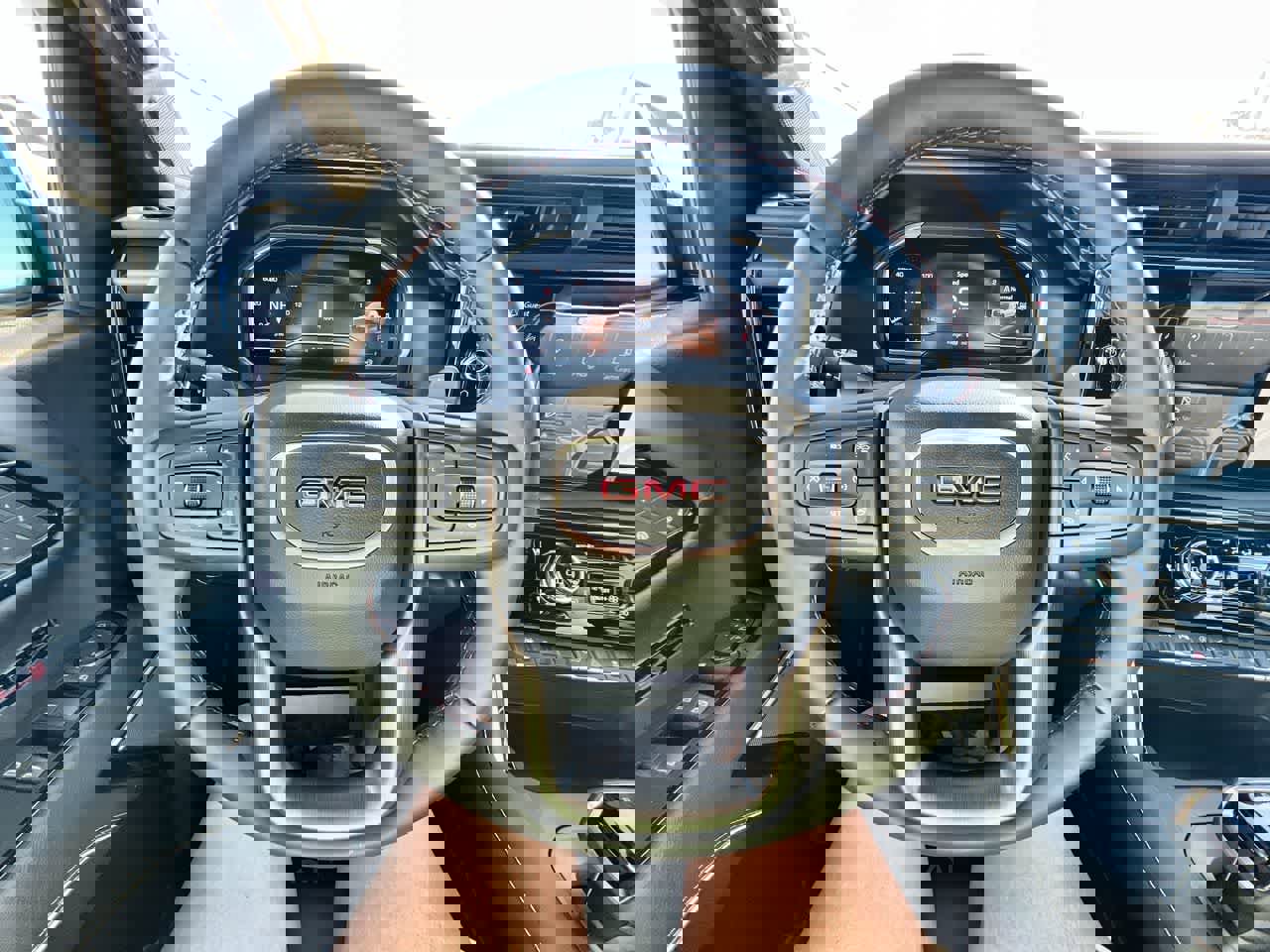 Used 2025 GMC Sierra 1500 AT4X image 11