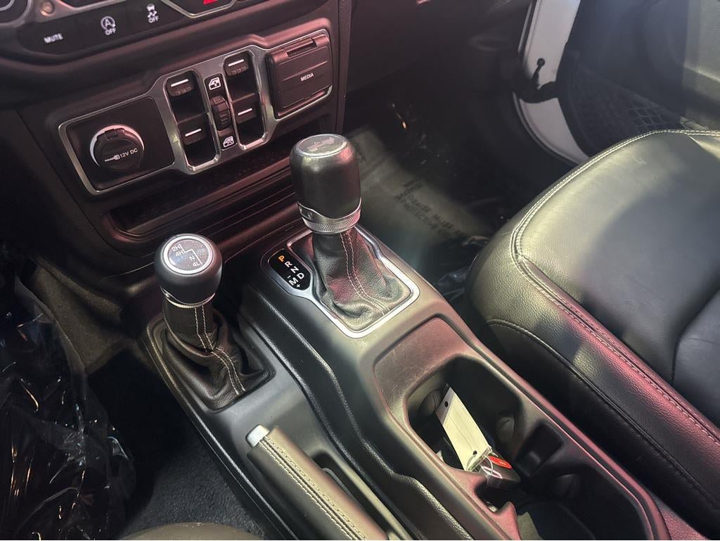 Used 2021 Jeep Wrangler Unlimited Sahara AWD/4WD image 28
