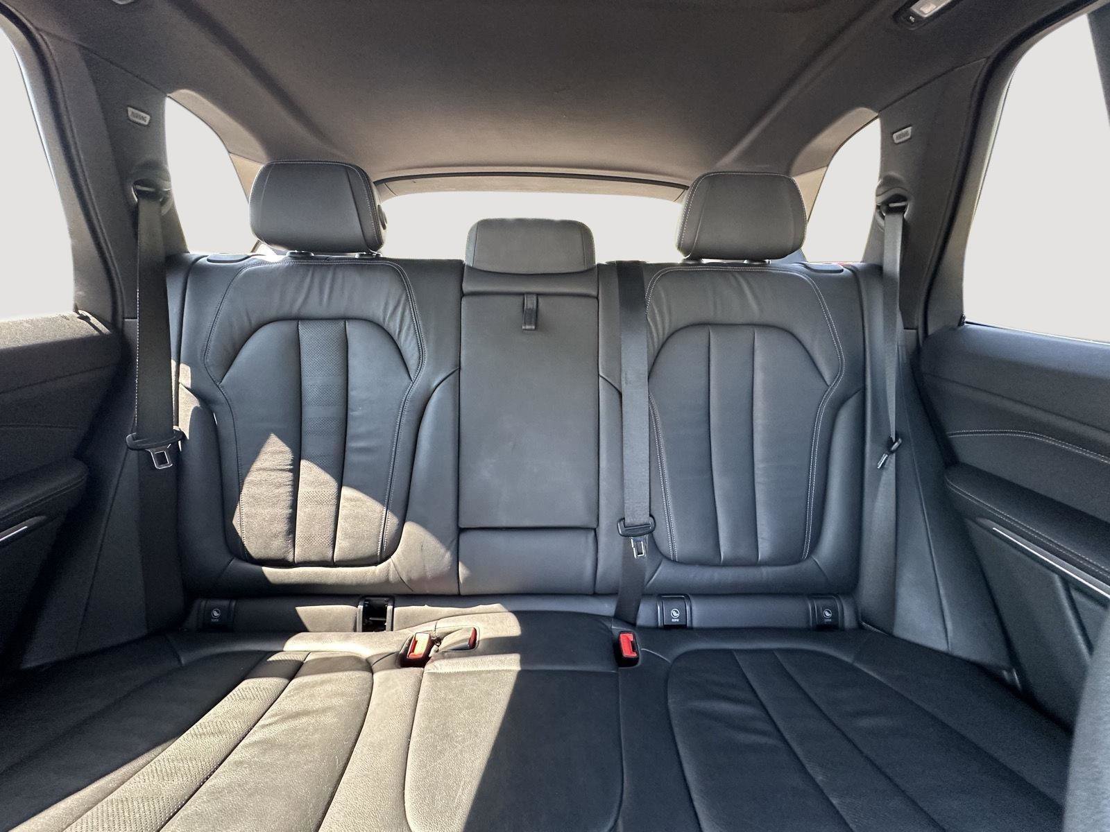 Used 2019 BMW X5 xDrive40i w/ Premium Package 2 image 13