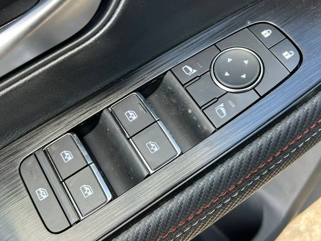 New 2026 Nissan Kicks SR w/ Cold Weather Package AWD/4WD image 12