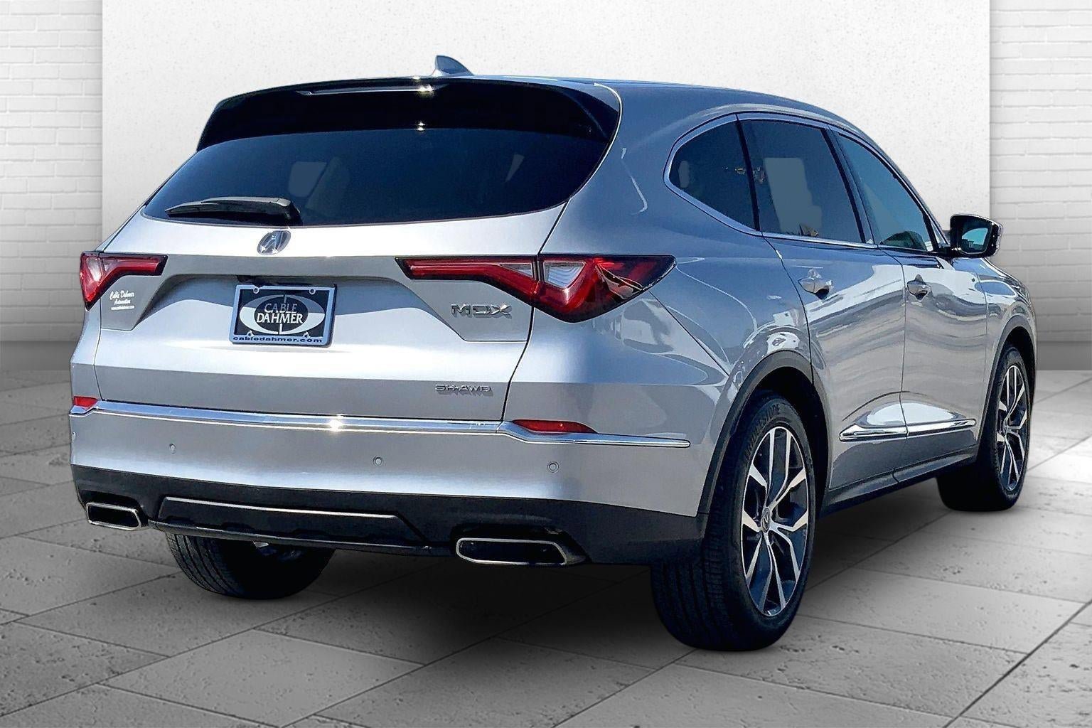 Used 2022 Acura MDX SH-AWD w/ Technology Package image 12