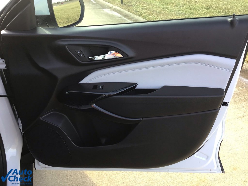 Used 2025 Chevrolet Trax LT image 18