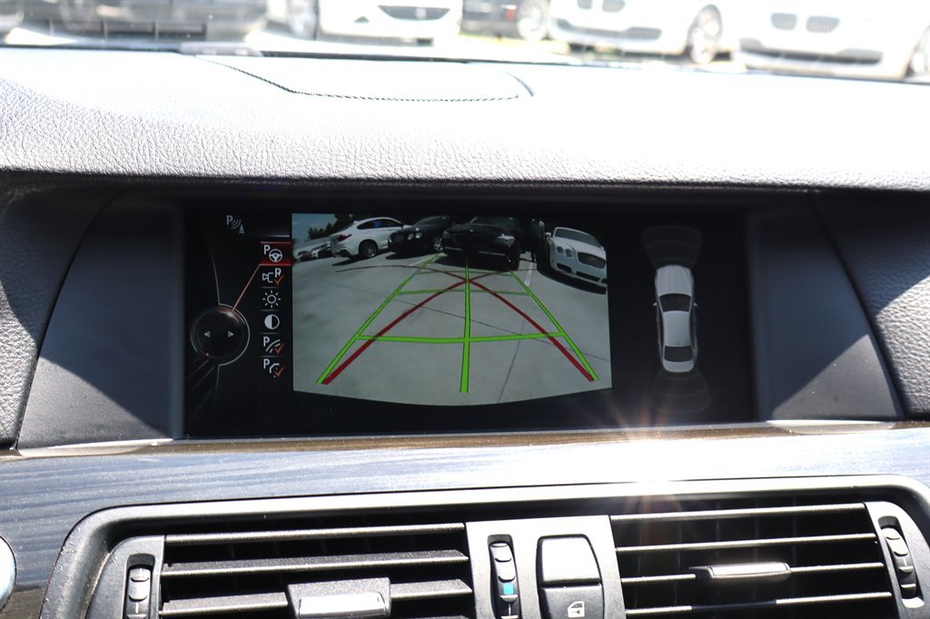 Used 2013 BMW 550i Sedan RWD image 25