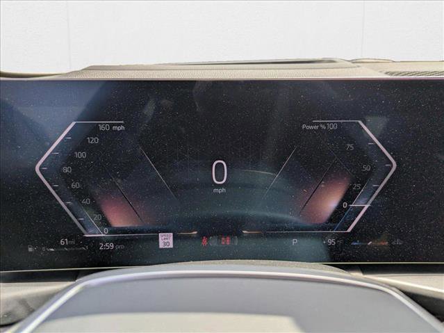 Used 2025 BMW 330i Sedan w/ Premium Package image 9