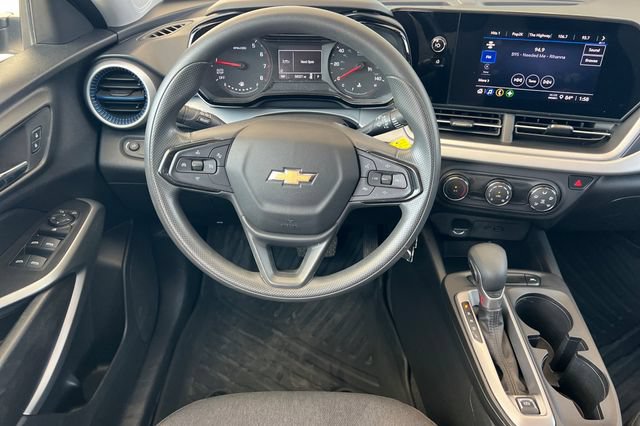 Used 2024 Chevrolet Trax LS FWD image 16