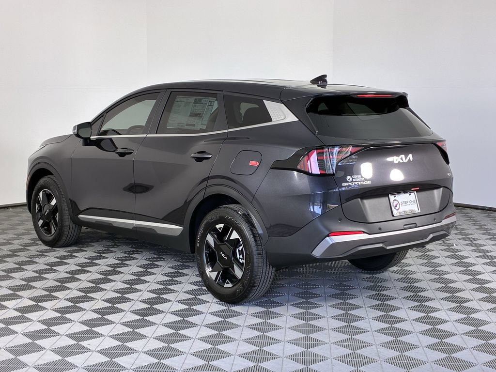 New 2026 Kia Sportage LX w/ LX Convenience Package AWD/4WD image 5
