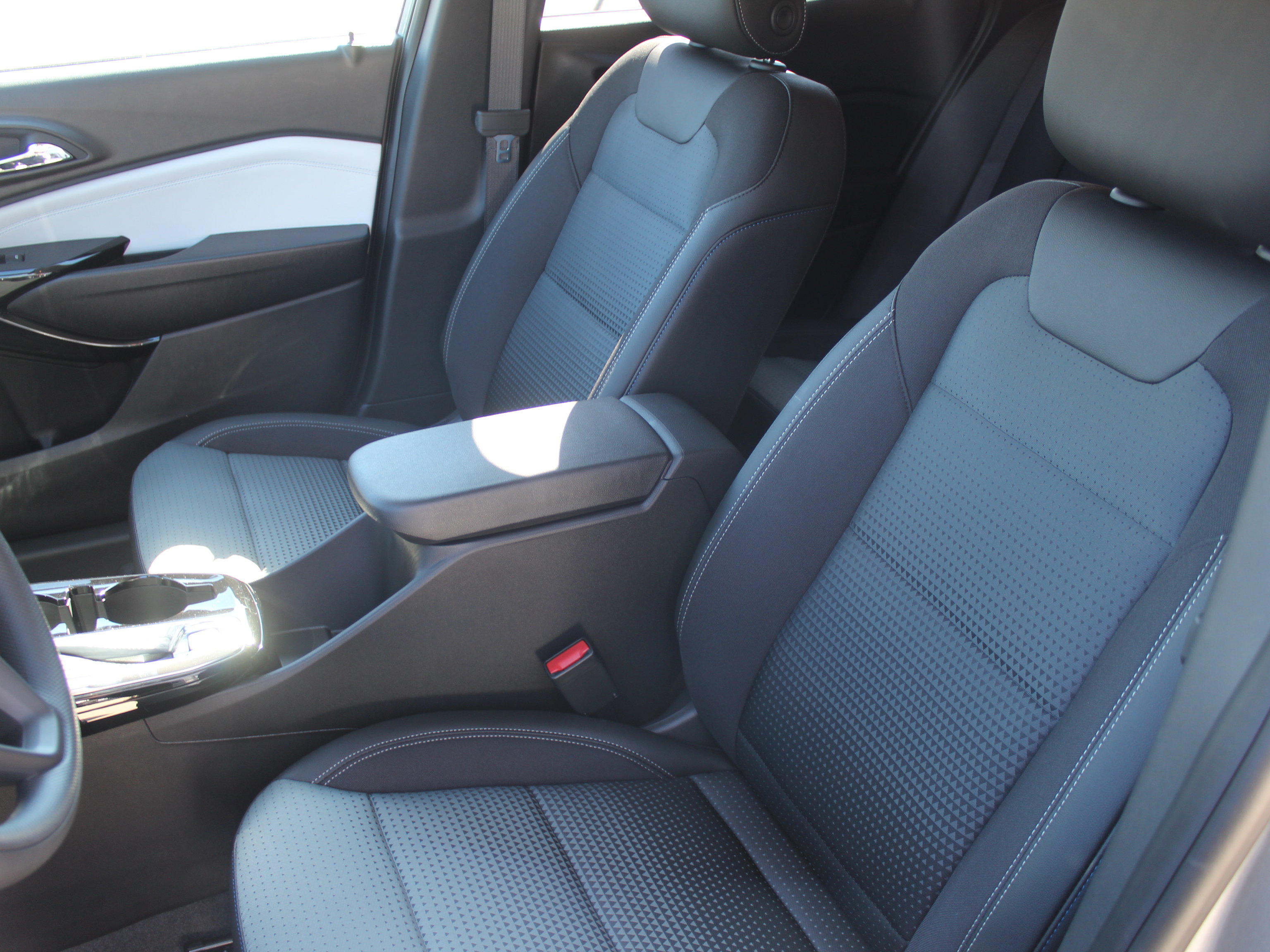 New 2026 Chevrolet Trax LT FWD image 11