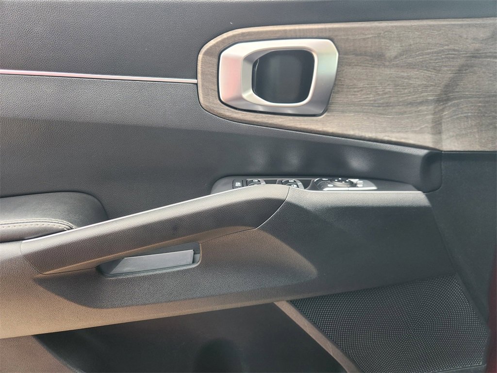 Used 2023 Kia Sorento EX w/ Panoramic Sunroof Package image 20
