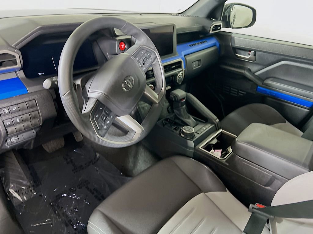 Certified 2025 Toyota Tacoma TRD Off-Road AWD/4WD image 10
