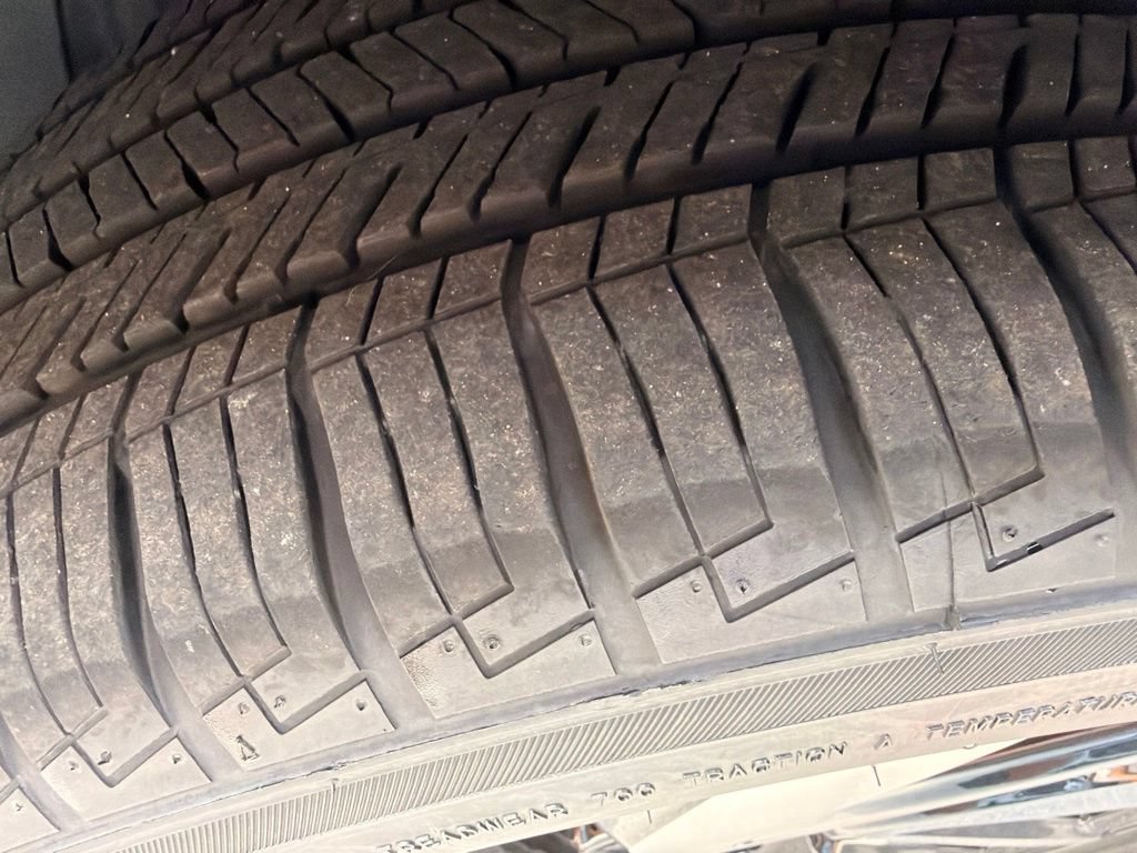 Used 2025 Volkswagen Atlas SE FWD image 30