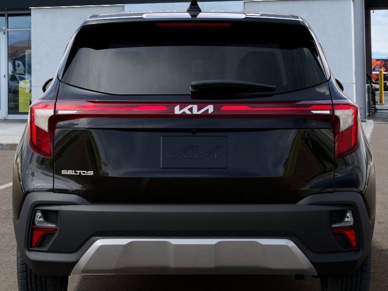 New 2026 Kia Seltos LX FWD image 13