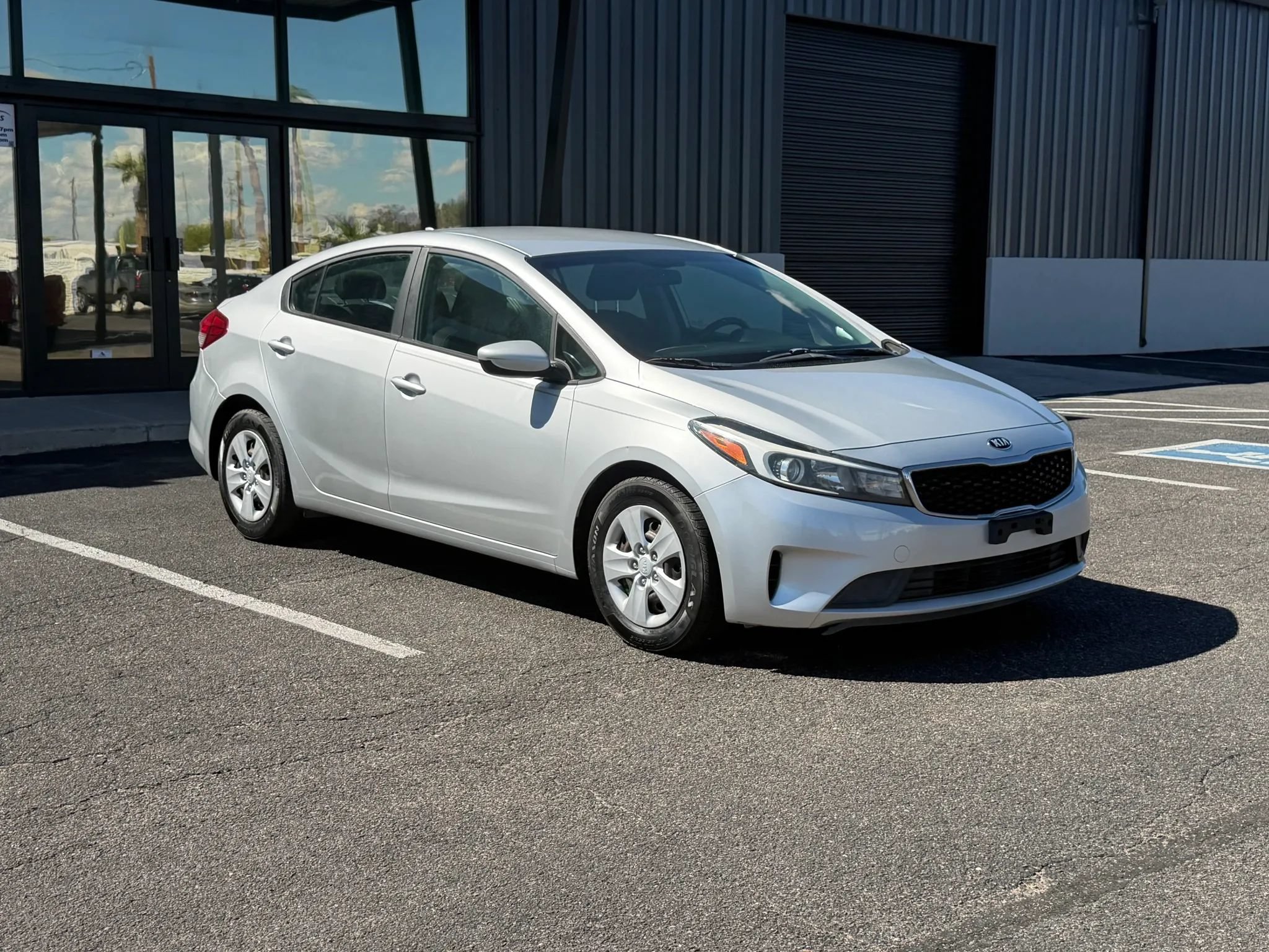 Used 2017 Kia Forte LX FWD image 11