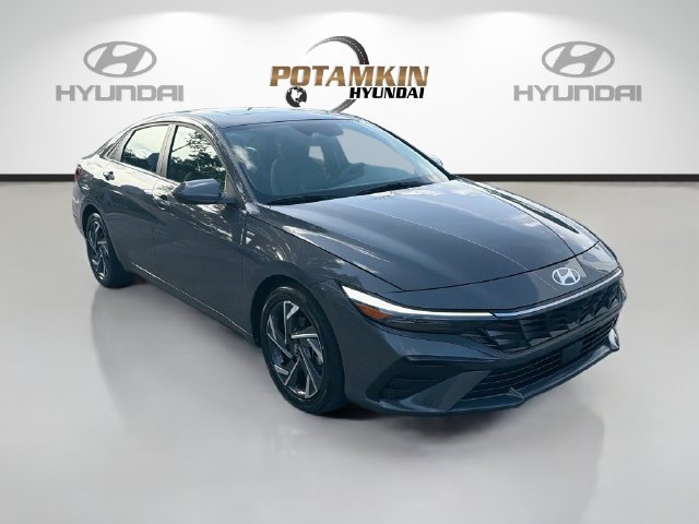 Certified 2025 Hyundai Elantra SEL FWD image 4