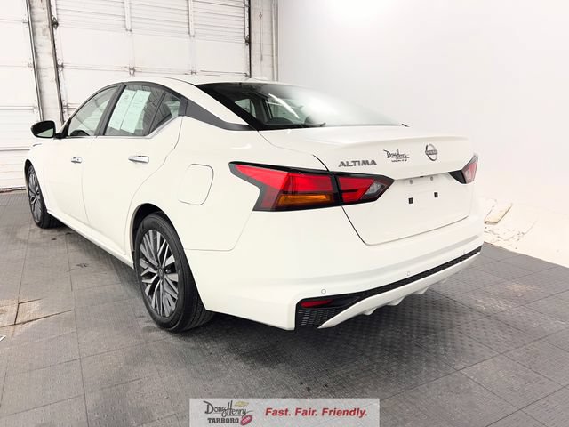 Used 2025 Nissan Altima 2.5 SV FWD image 7