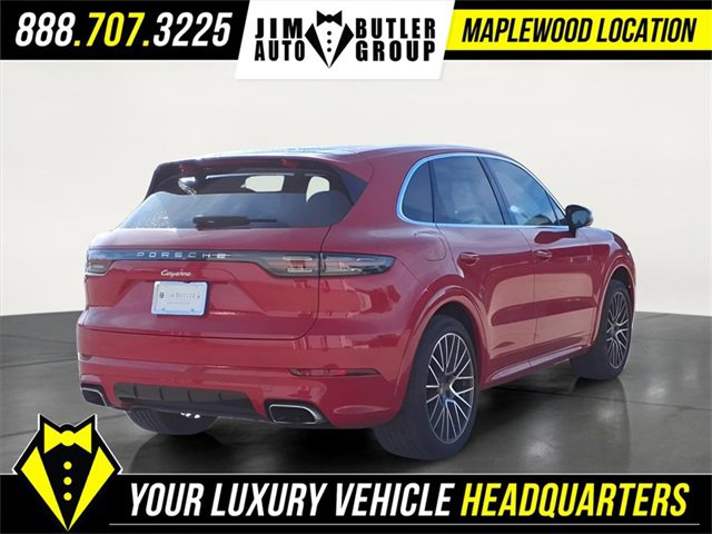 Used 2023 Porsche Cayenne Platinum Edition image 4