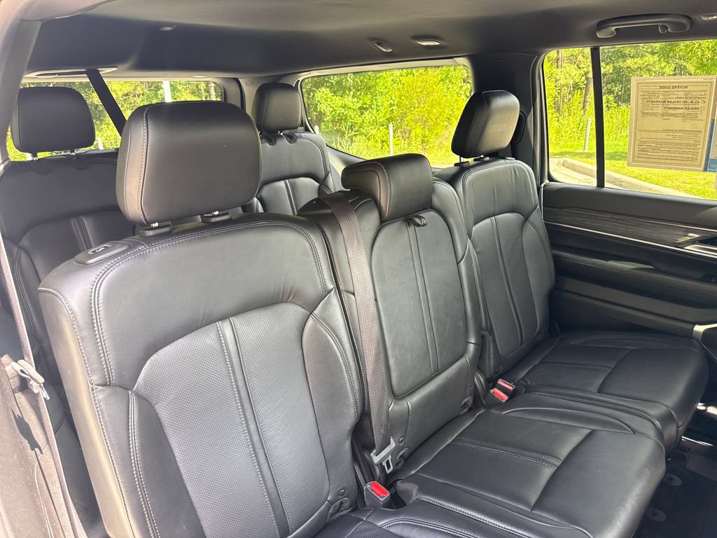 Used 2022 Jeep Wagoneer Series II AWD/4WD image 34