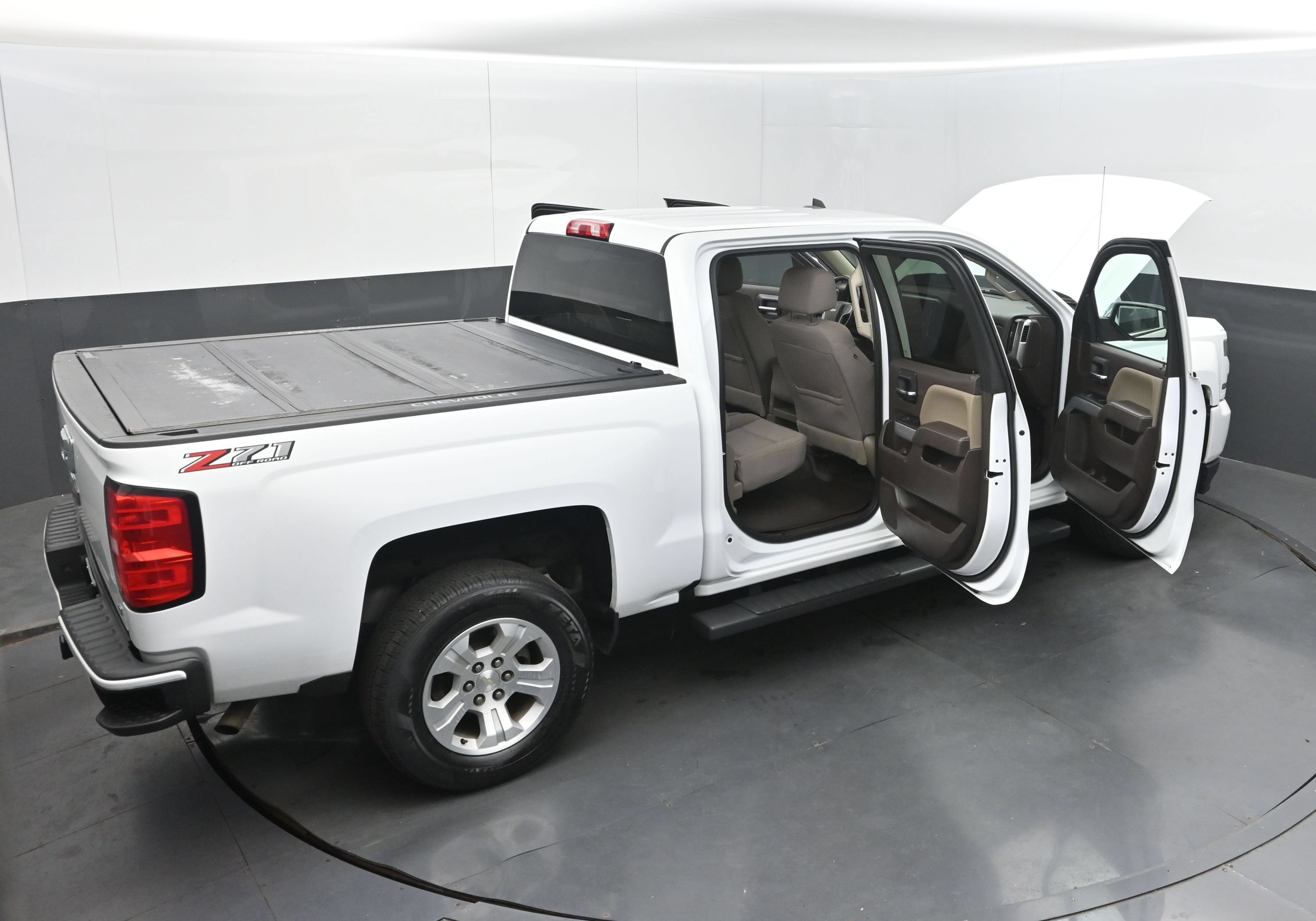 Used 2018 Chevrolet Silverado 1500 LT w/ All Star Edition AWD/4WD image 40