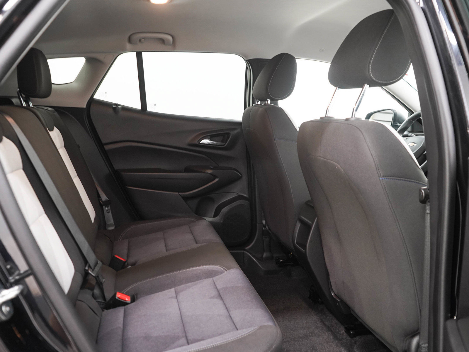 Used 2024 Chevrolet Trax LS FWD image 13