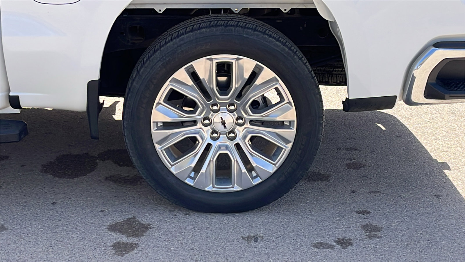 Used 2025 Chevrolet Silverado 1500 LT w/ Texas Edition Plus image 5