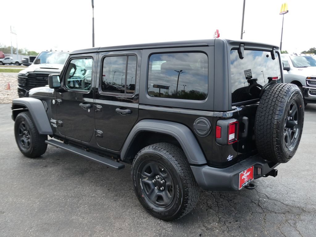 Used 2018 Jeep Wrangler Unlimited Sport AWD/4WD image 7