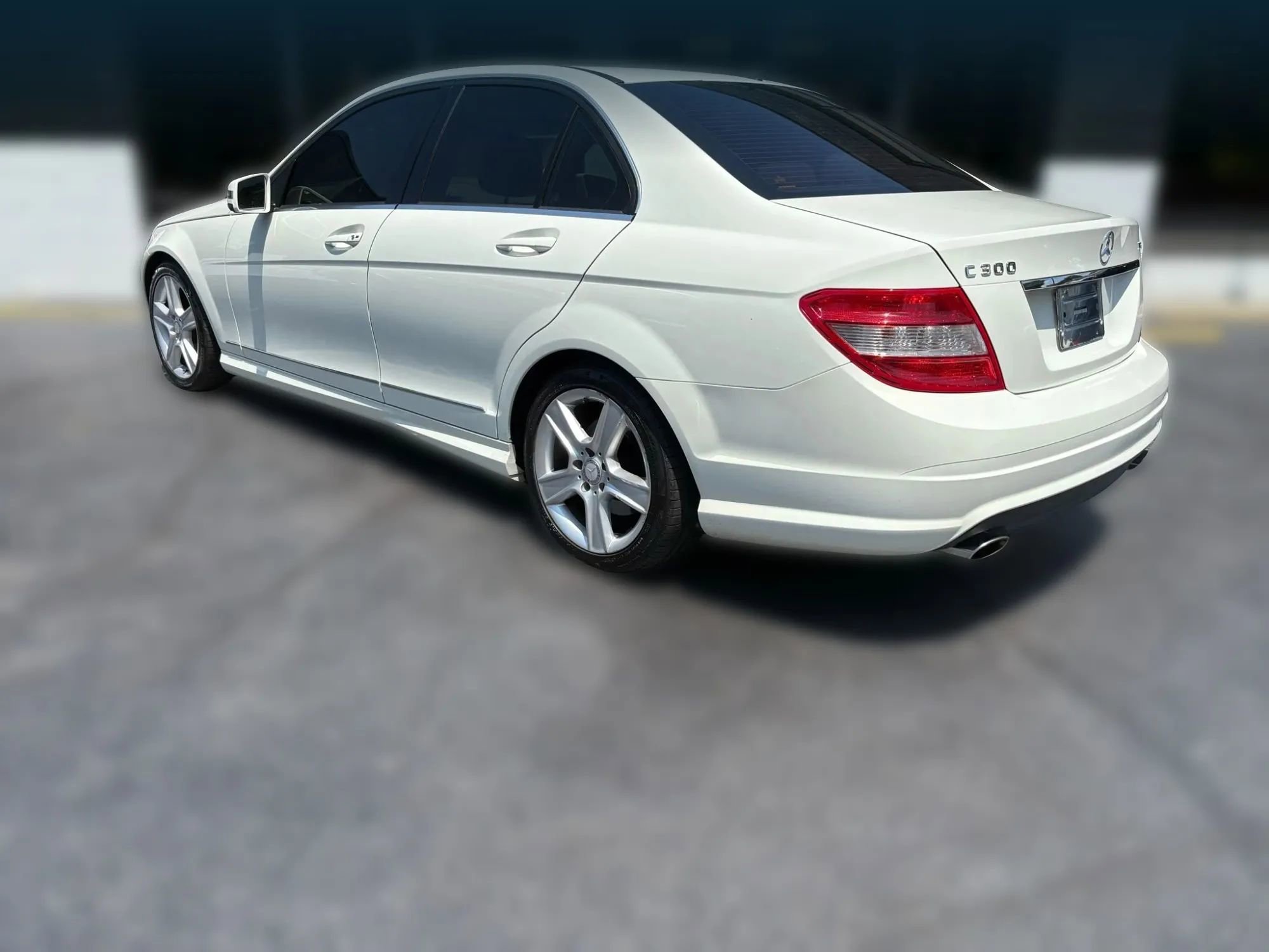 Used 2010 Mercedes-Benz C 300 Sedan image 3