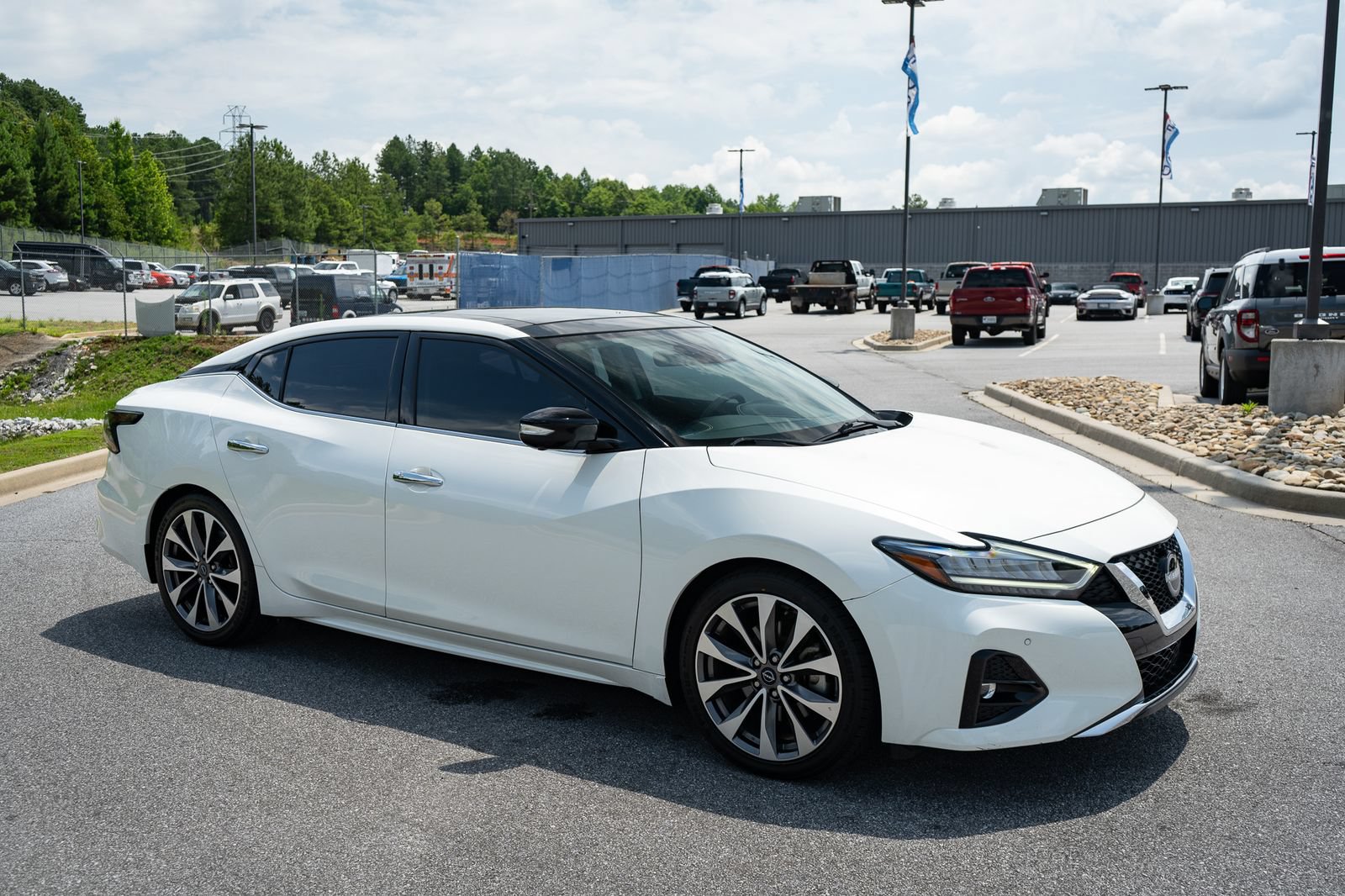 Used 2023 Nissan Maxima Platinum w/ Sport Mat Group FWD image 12