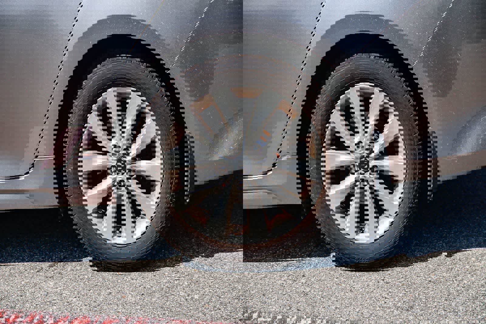 Used 2018 Kia Optima LX w/ 17" Alloy Wheels Package image 8