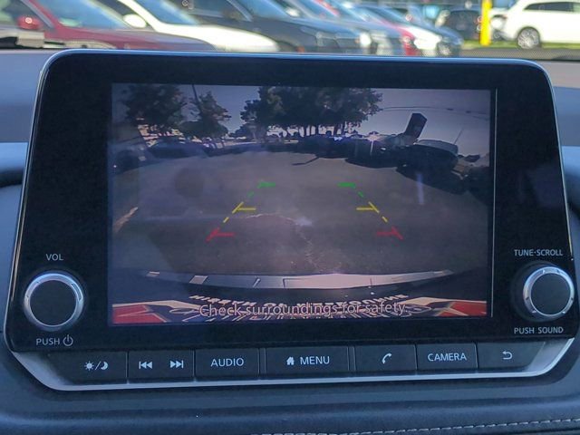 Used 2023 Nissan Rogue SV FWD image 21