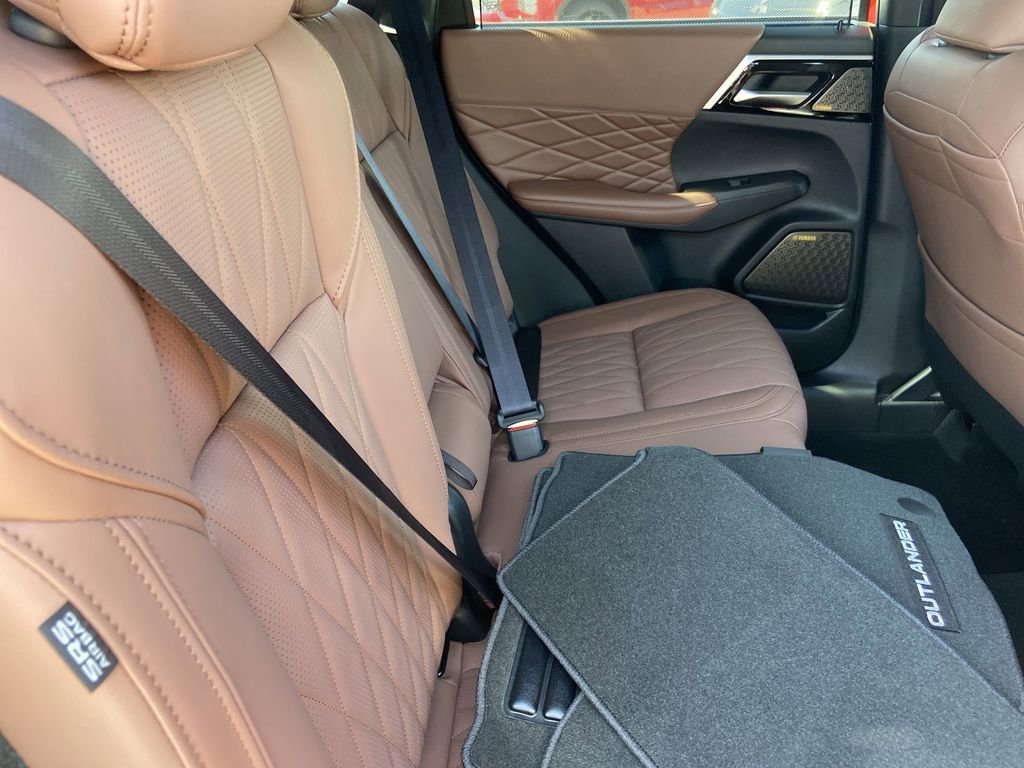New 2026 Mitsubishi Outlander SEL FWD image 24