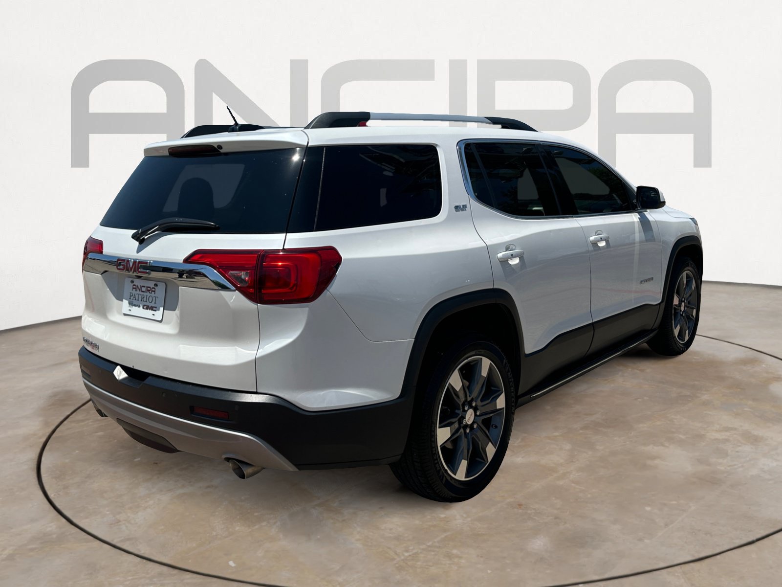 Used 2017 GMC Acadia SLT FWD image 10
