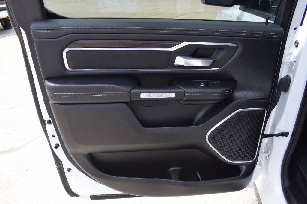 Used 2025 RAM 1500 Laramie AWD/4WD image 11
