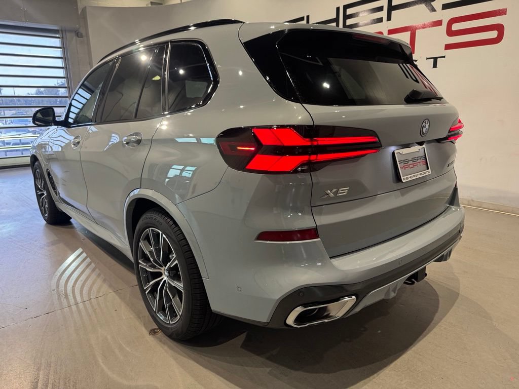 Used 2026 BMW X5 xDrive50e w/ M Sport Package AWD/4WD image 5