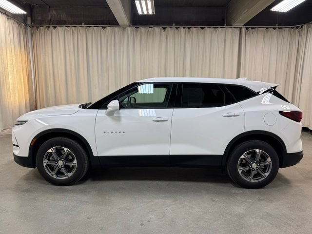 Used 2025 Chevrolet Blazer LT AWD/4WD image 8