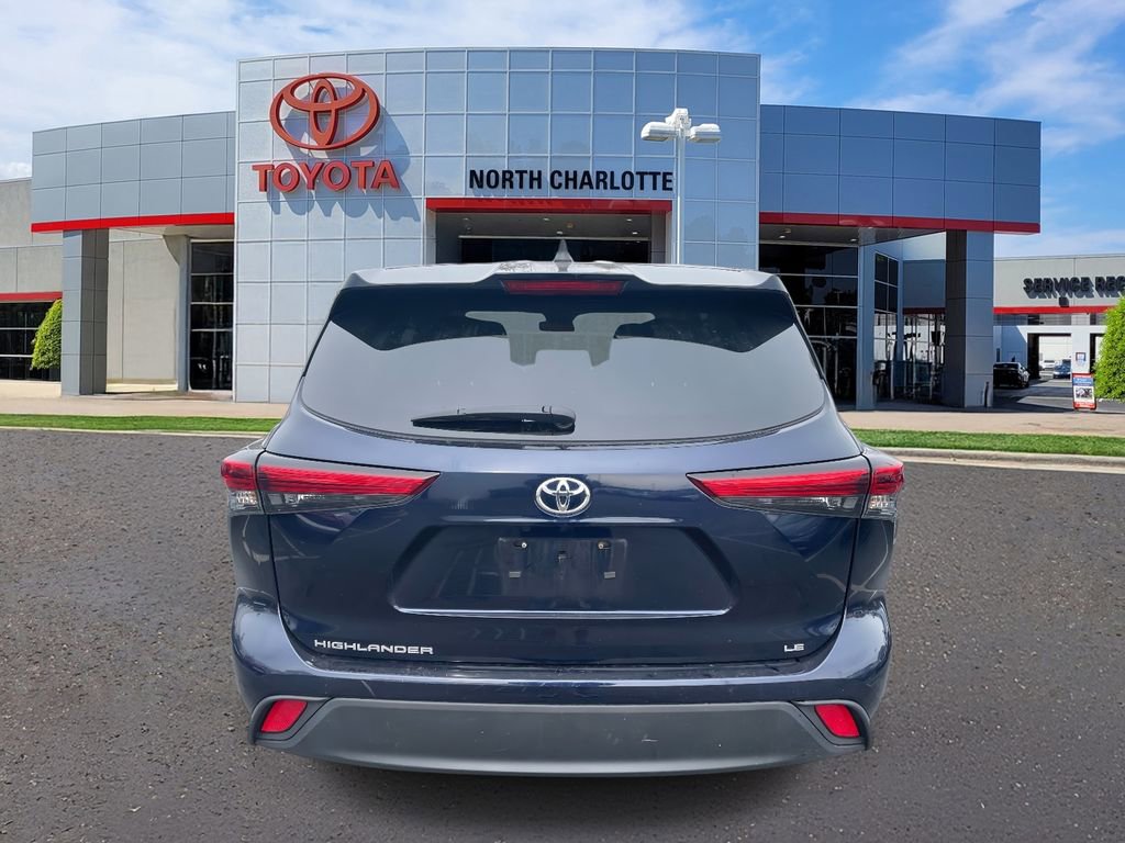 Used 2023 Toyota Highlander LE image 9