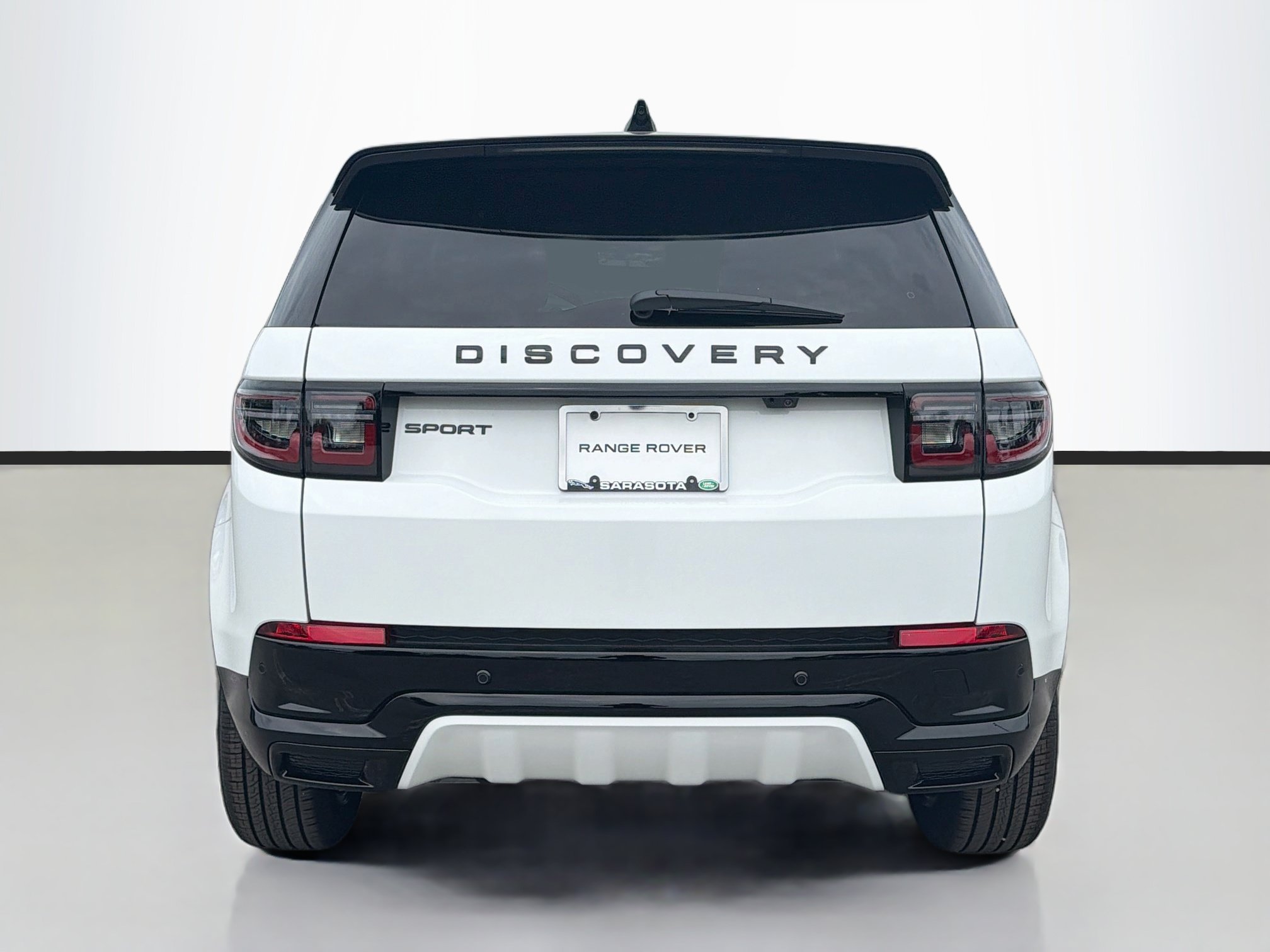 New 2026 Land Rover Discovery Sport Landmark AWD/4WD image 4