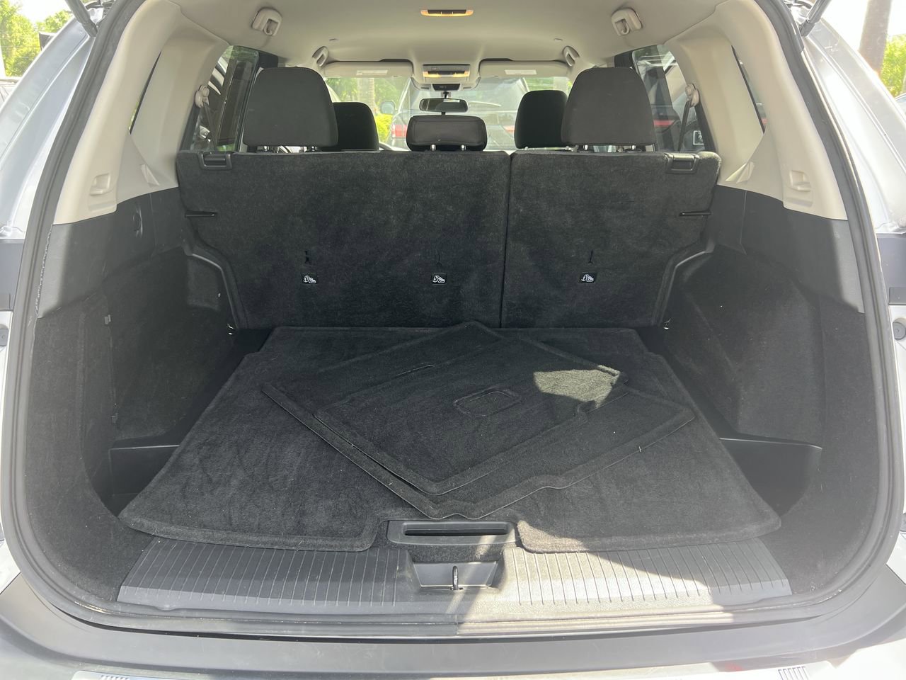 Used 2022 Nissan Rogue SV FWD image 33