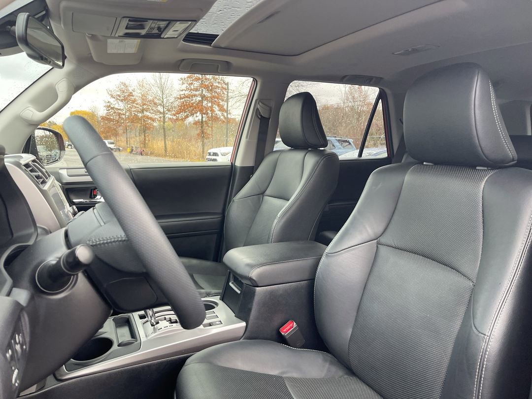 Certified 2022 Toyota 4Runner Limited AWD/4WD image 11