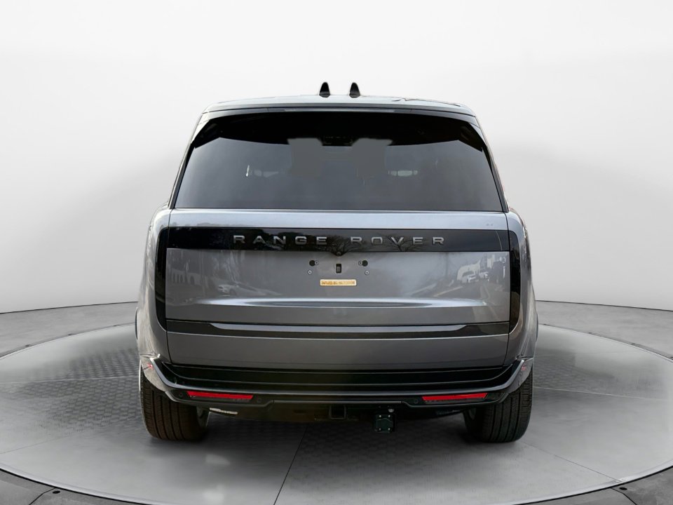 Used 2024 Land Rover Range Rover Long Wheelbase SE AWD/4WD image 6