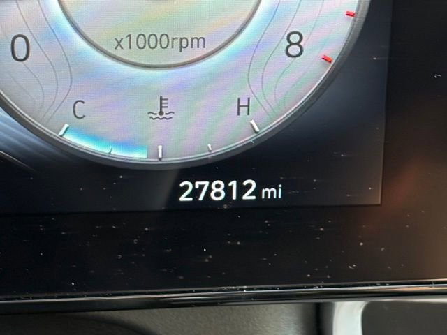 Used 2023 Hyundai Elantra Limited image 26