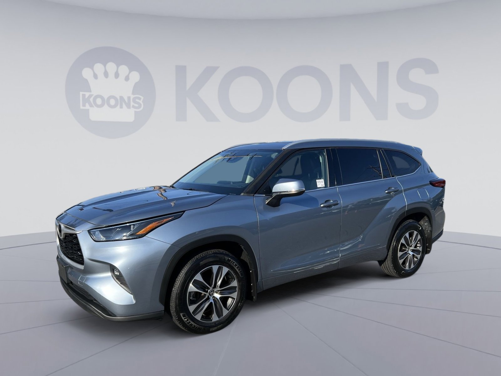 Used 2022 Toyota Highlander XLE