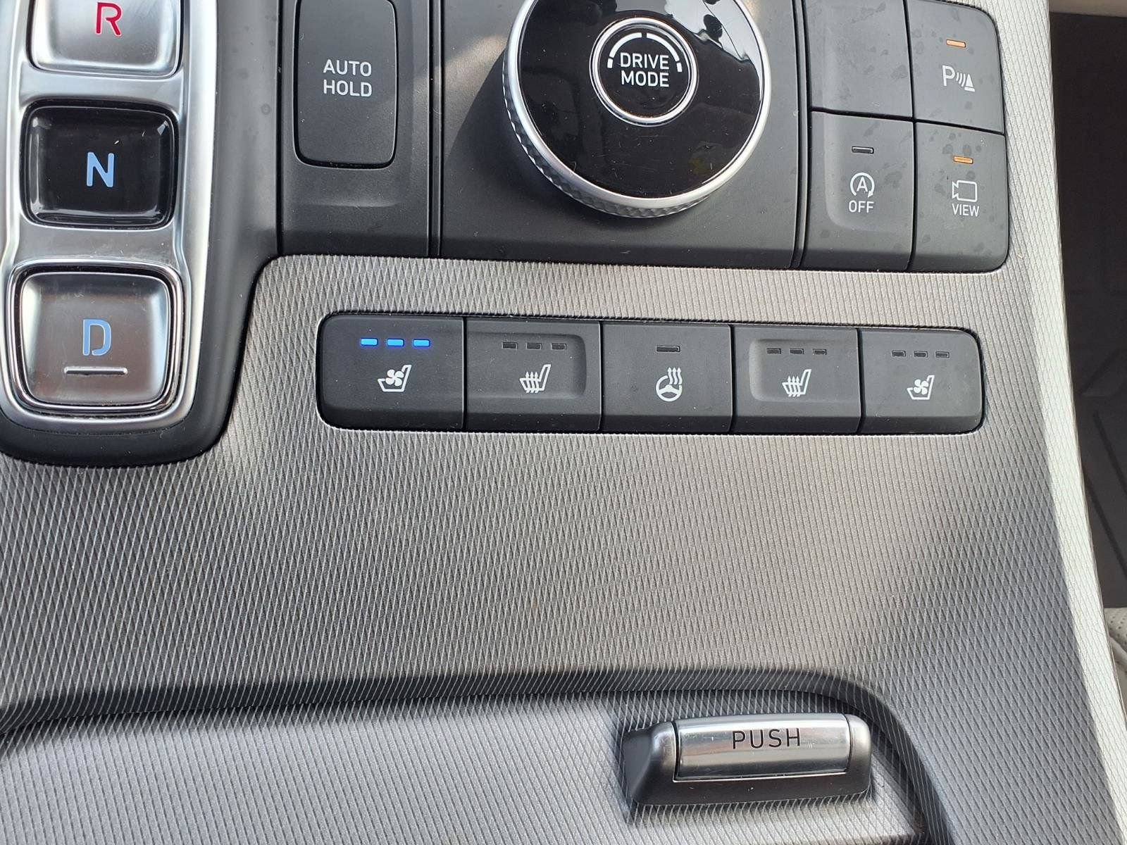 Used 2022 Hyundai Palisade Limited FWD image 14