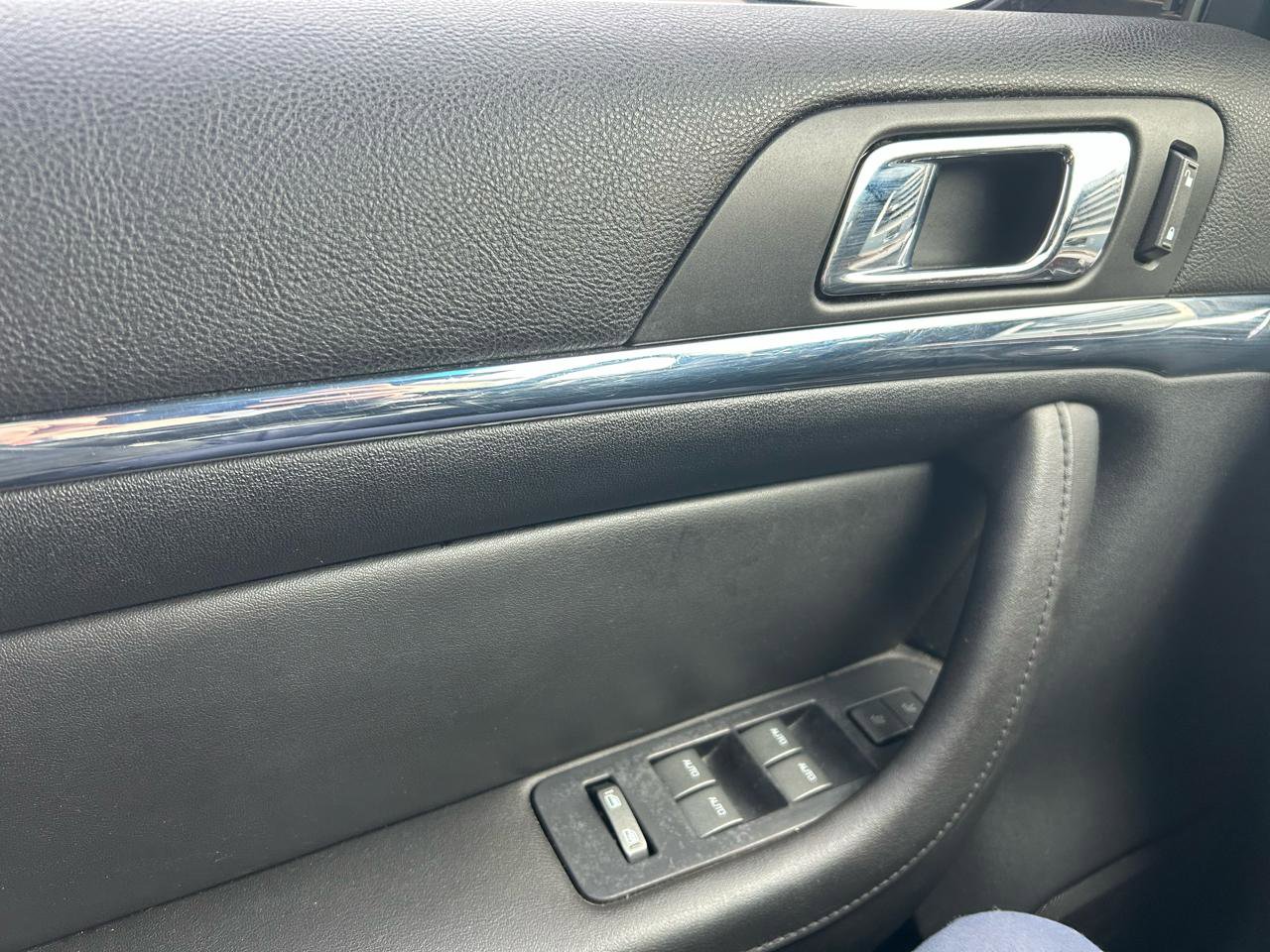 Used 2011 Lincoln MKS AWD w/ 201A Rapid Spec Order Code image 28