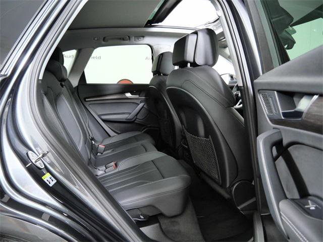 Used 2024 Audi Q5 e Premium Plus w/ Premium Plus Package image 13