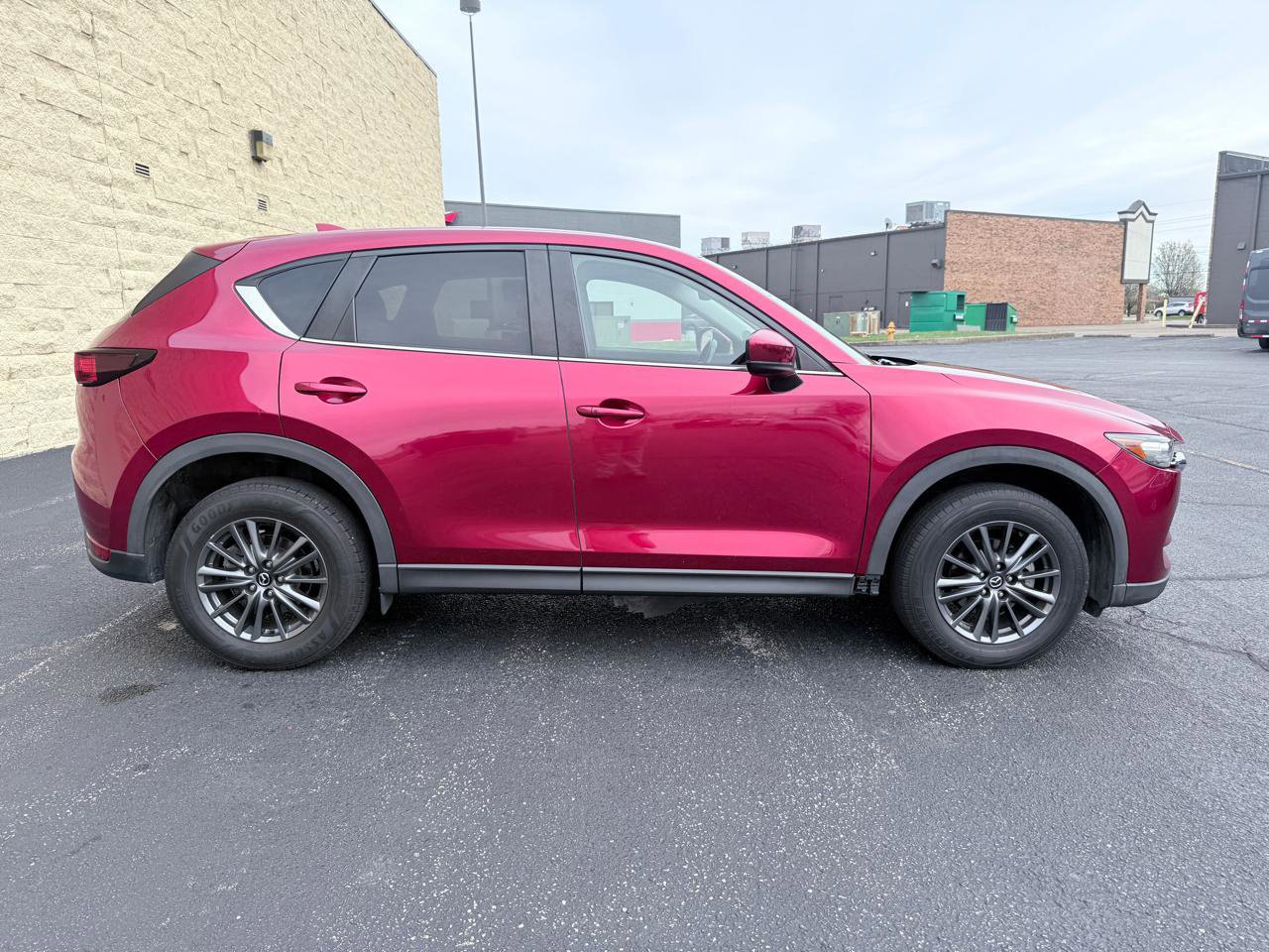 Used 2021 MAZDA CX-5 Touring image 5
